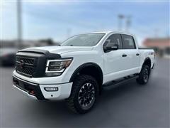 2023 Nissan Titan 