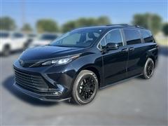 2024 Toyota Sienna 
