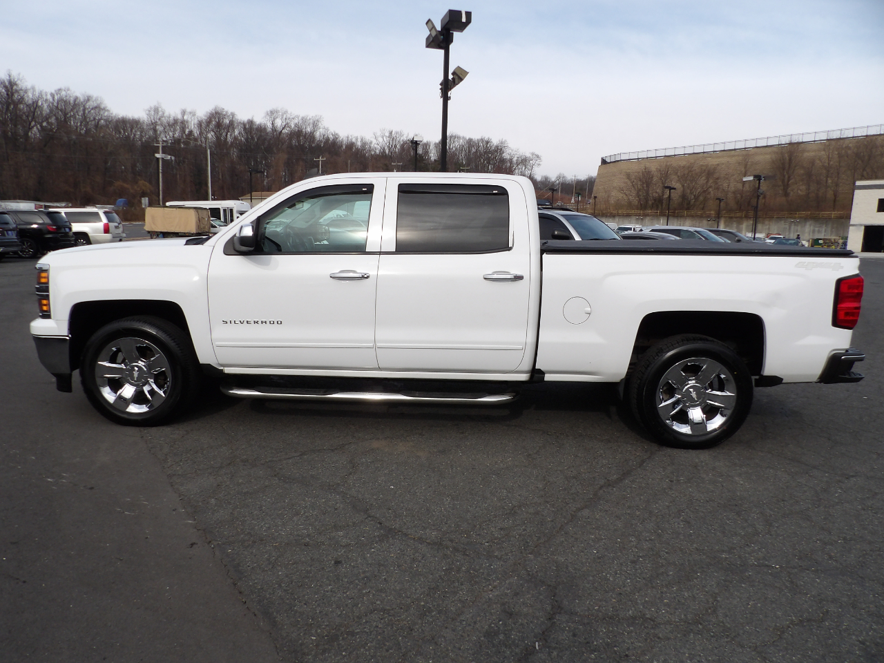 Chevrolet Silverado 1500 LT Crew Cab Long Box 4WD 2015