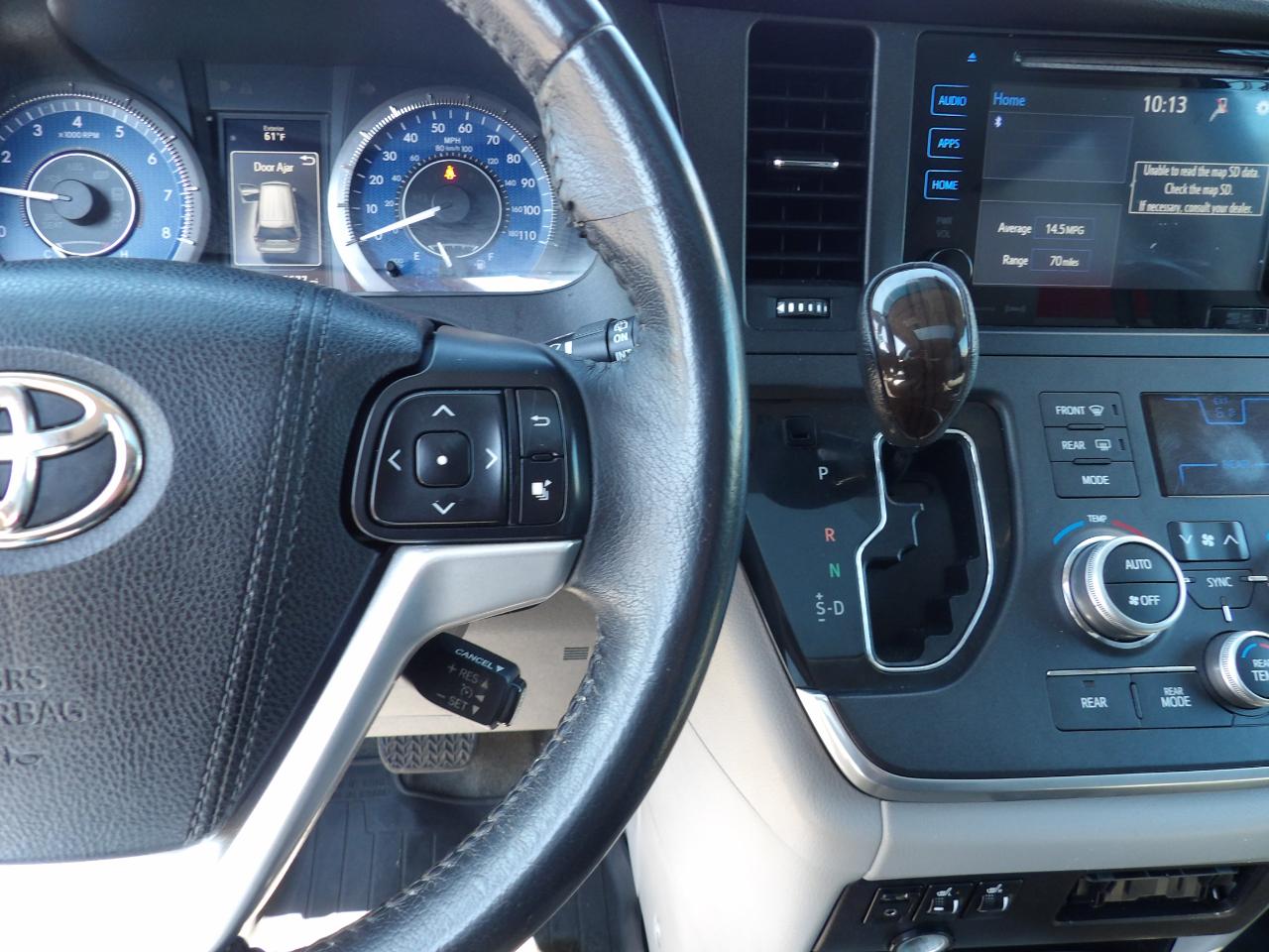 Toyota Sienna XLE 7-Passenger AWD 2017