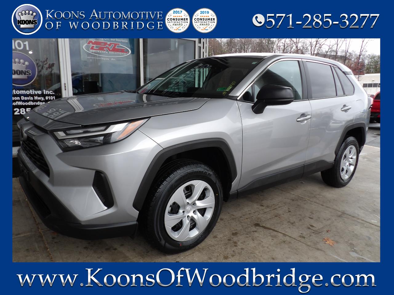 Toyota RAV4 LE FWD (Natl) 2024