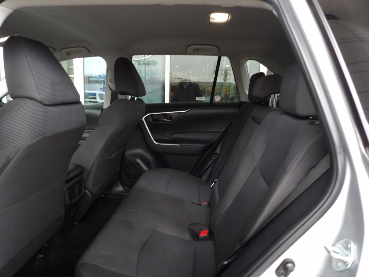 Toyota RAV4 LE FWD (Natl) 2024