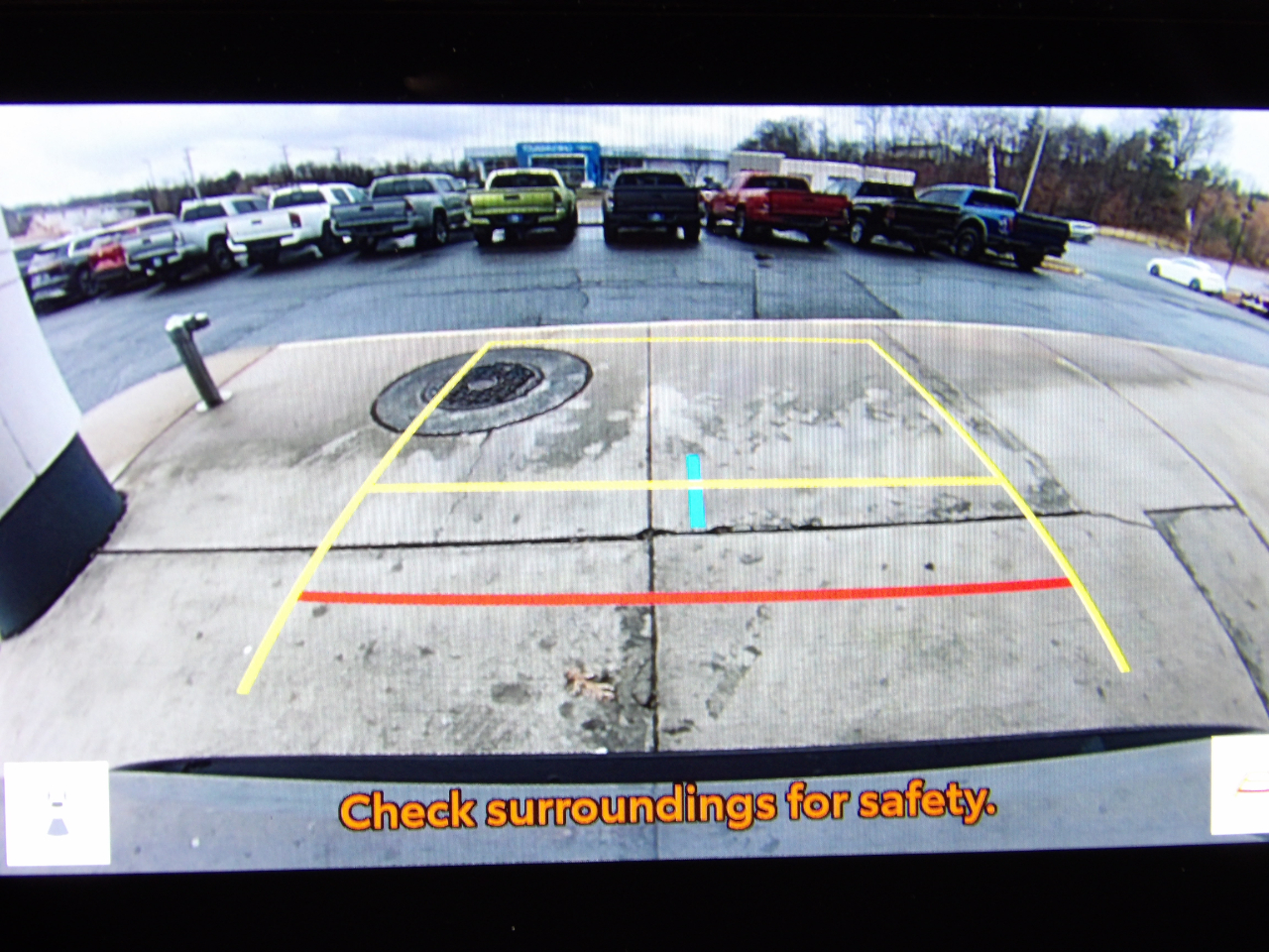 Toyota RAV4 LE FWD (Natl) 2024