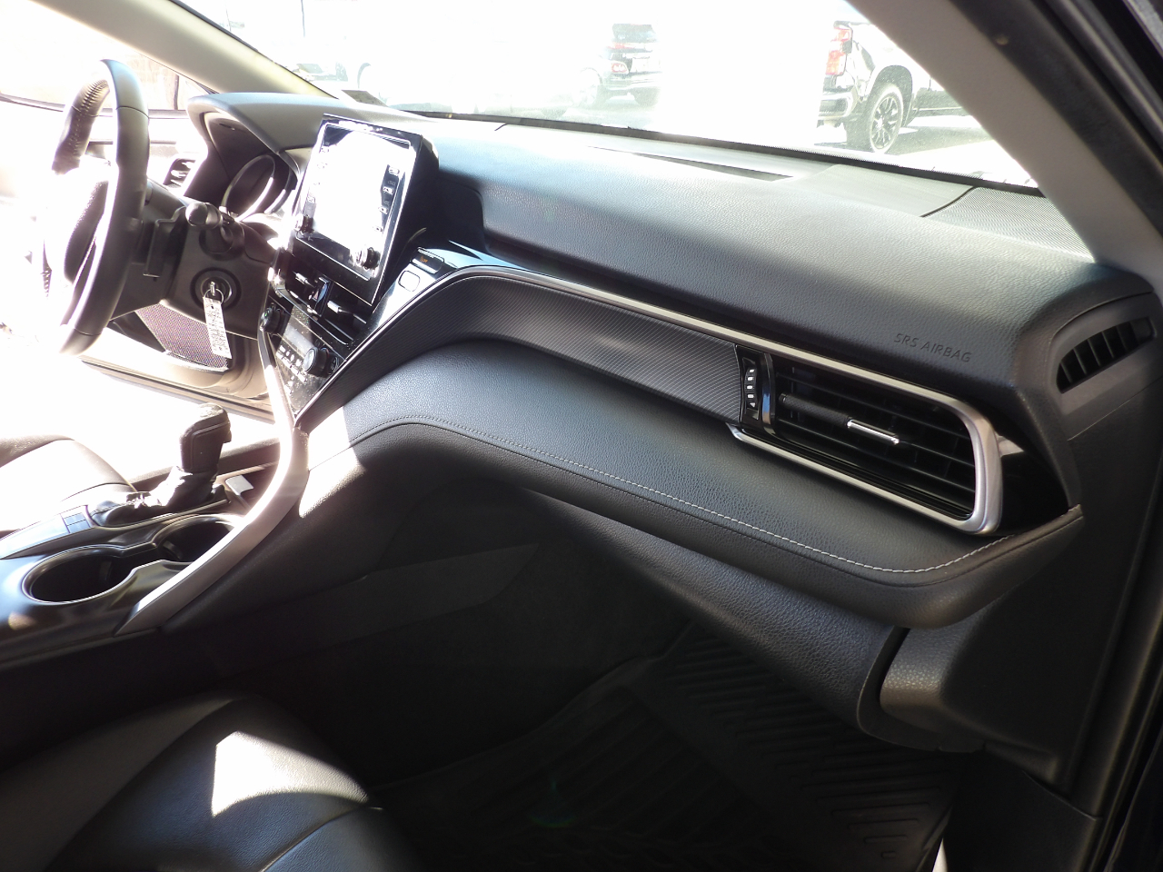 Toyota Camry SE Auto (Natl) 2022