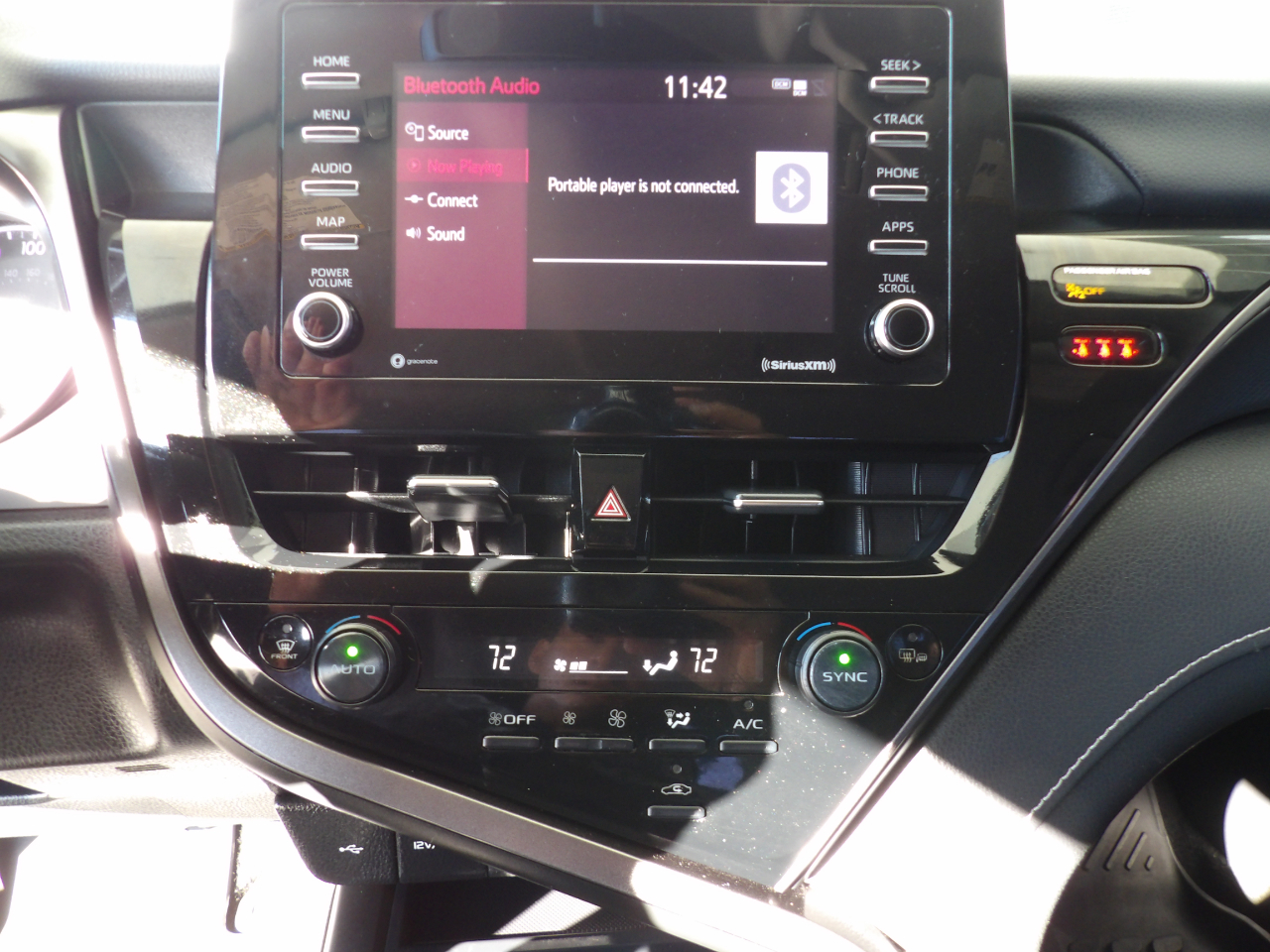 Toyota Camry SE Auto (Natl) 2022