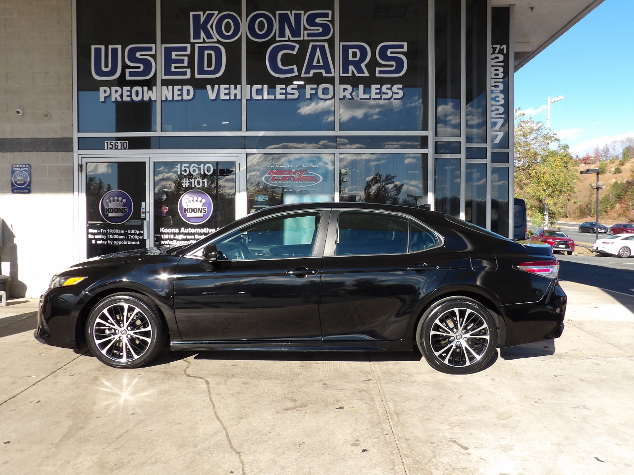 Toyota Camry SE Auto (Natl) 2020