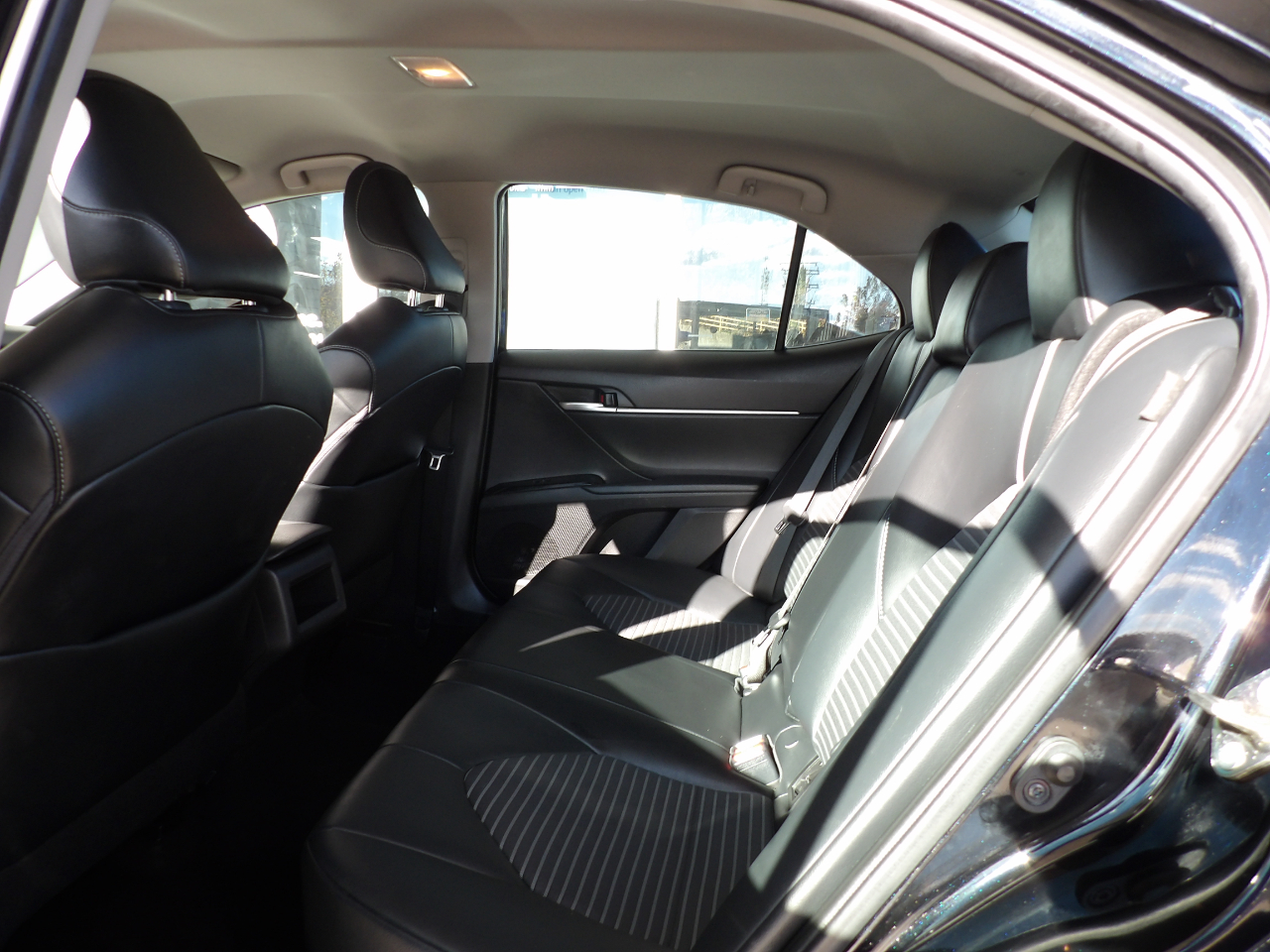 Toyota Camry SE Auto (Natl) 2020