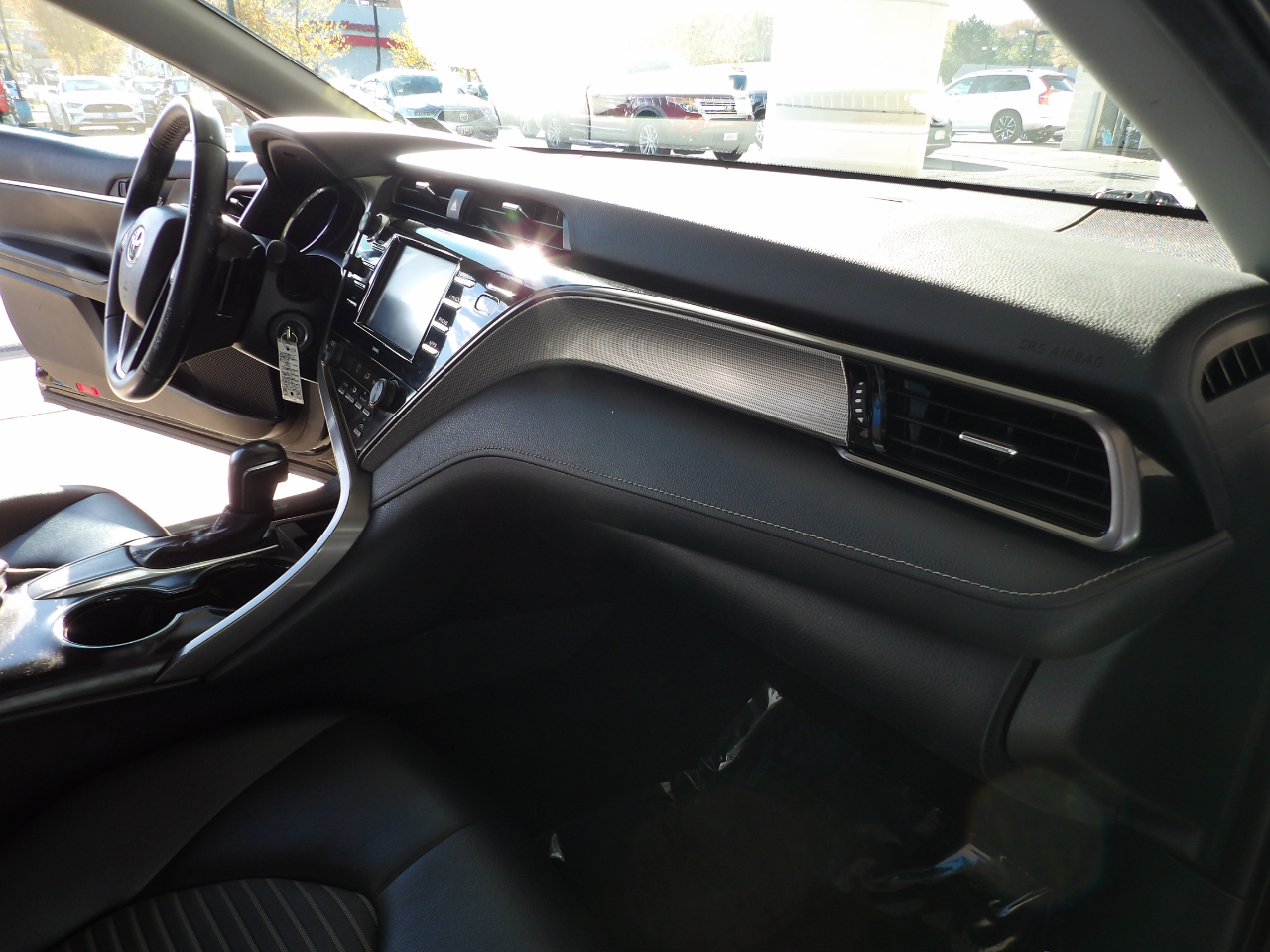 Toyota Camry SE Auto (Natl) 2020