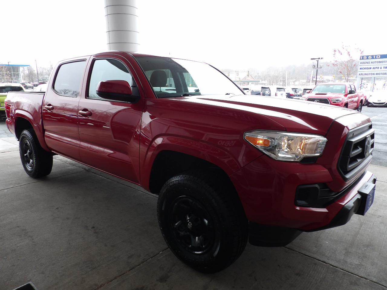 Toyota Tacoma 4WD SR5 Double Cab 6' Bed AT (Natl) 2021