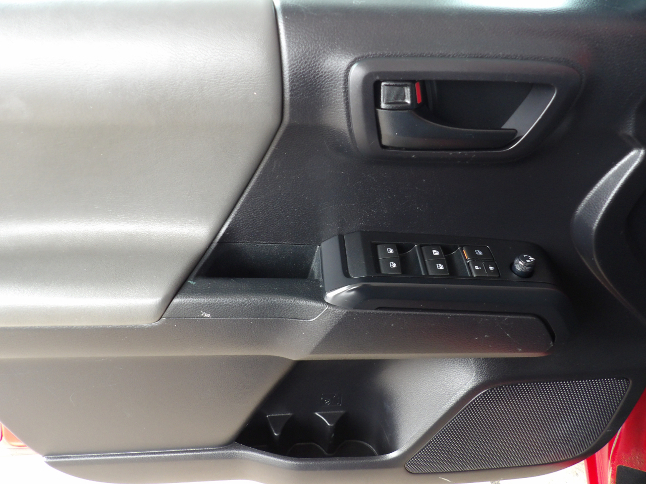 Toyota Tacoma 4WD SR5 Double Cab 6' Bed AT (Natl) 2021