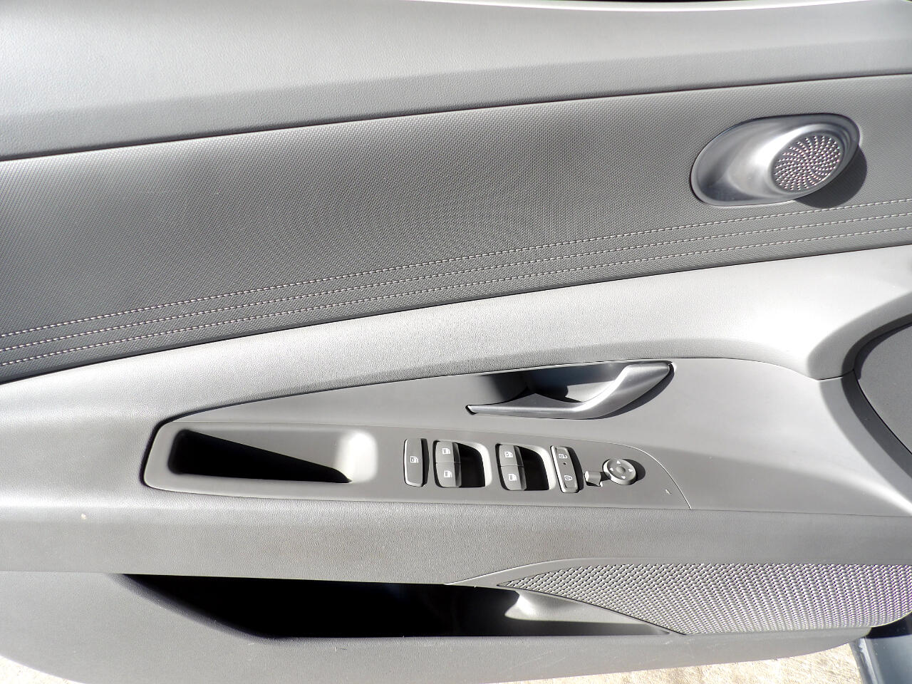 Hyundai Elantra SEL IVT 2024