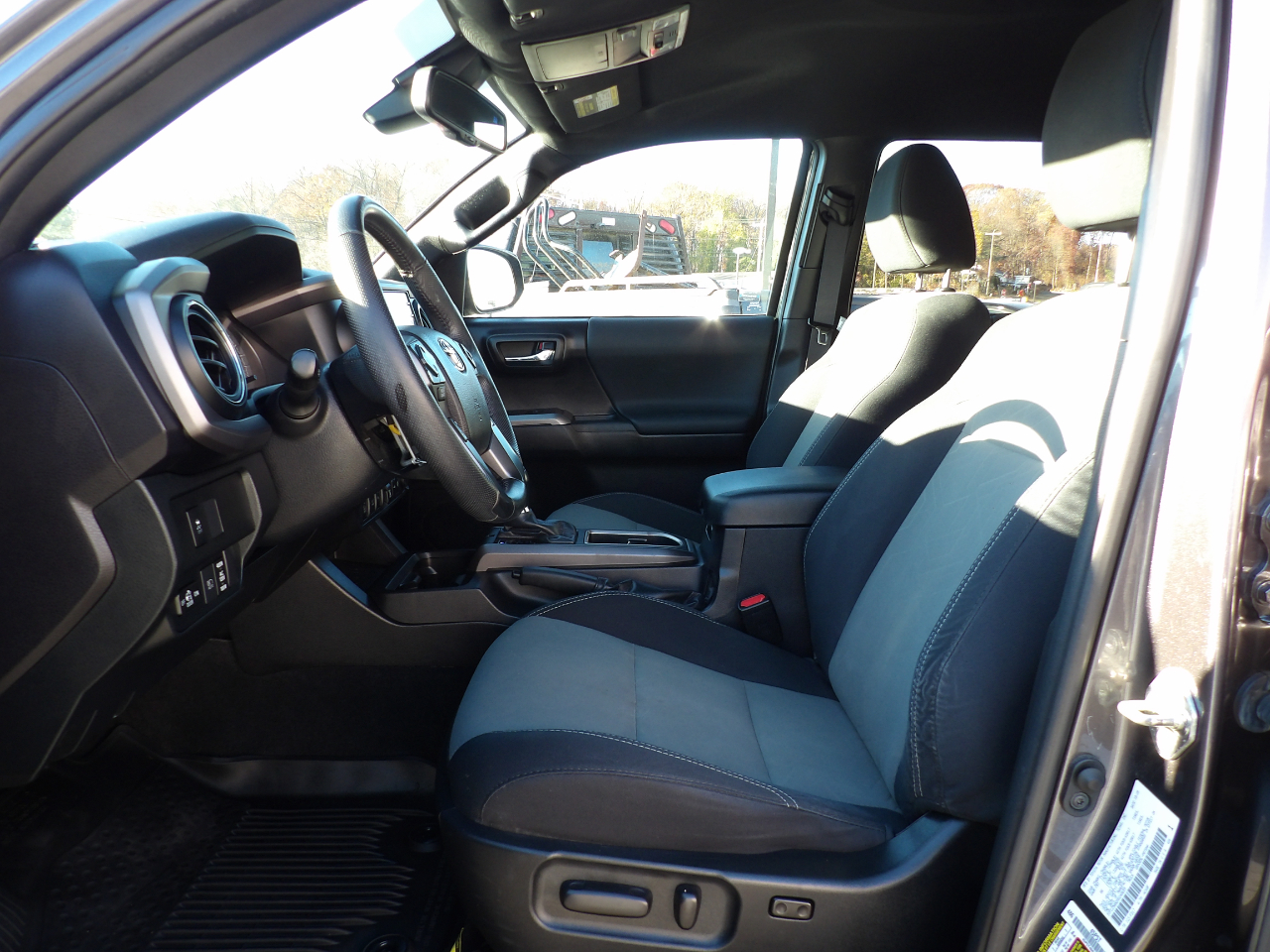 Toyota Tacoma 4WD TRD Sport Double Cab 6' Bed AT (Natl) 2021