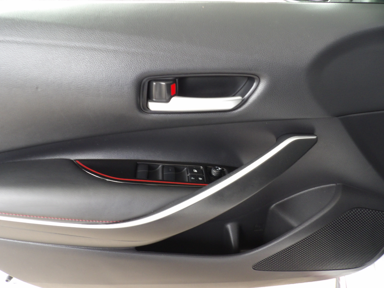 Toyota Corolla Hybrid LE AWD (Natl) 2023