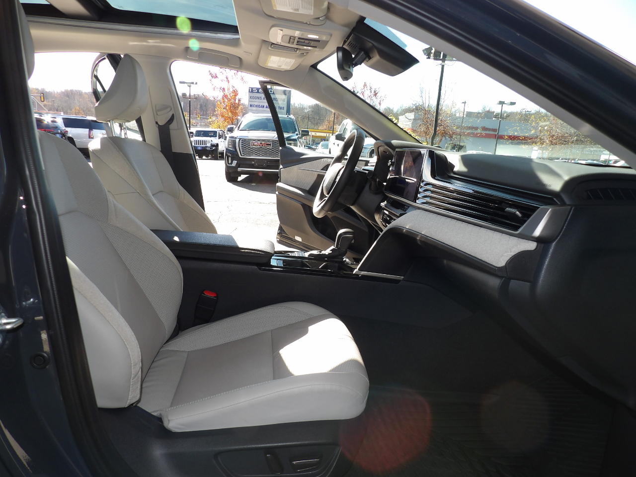 Toyota Camry XLE 2025