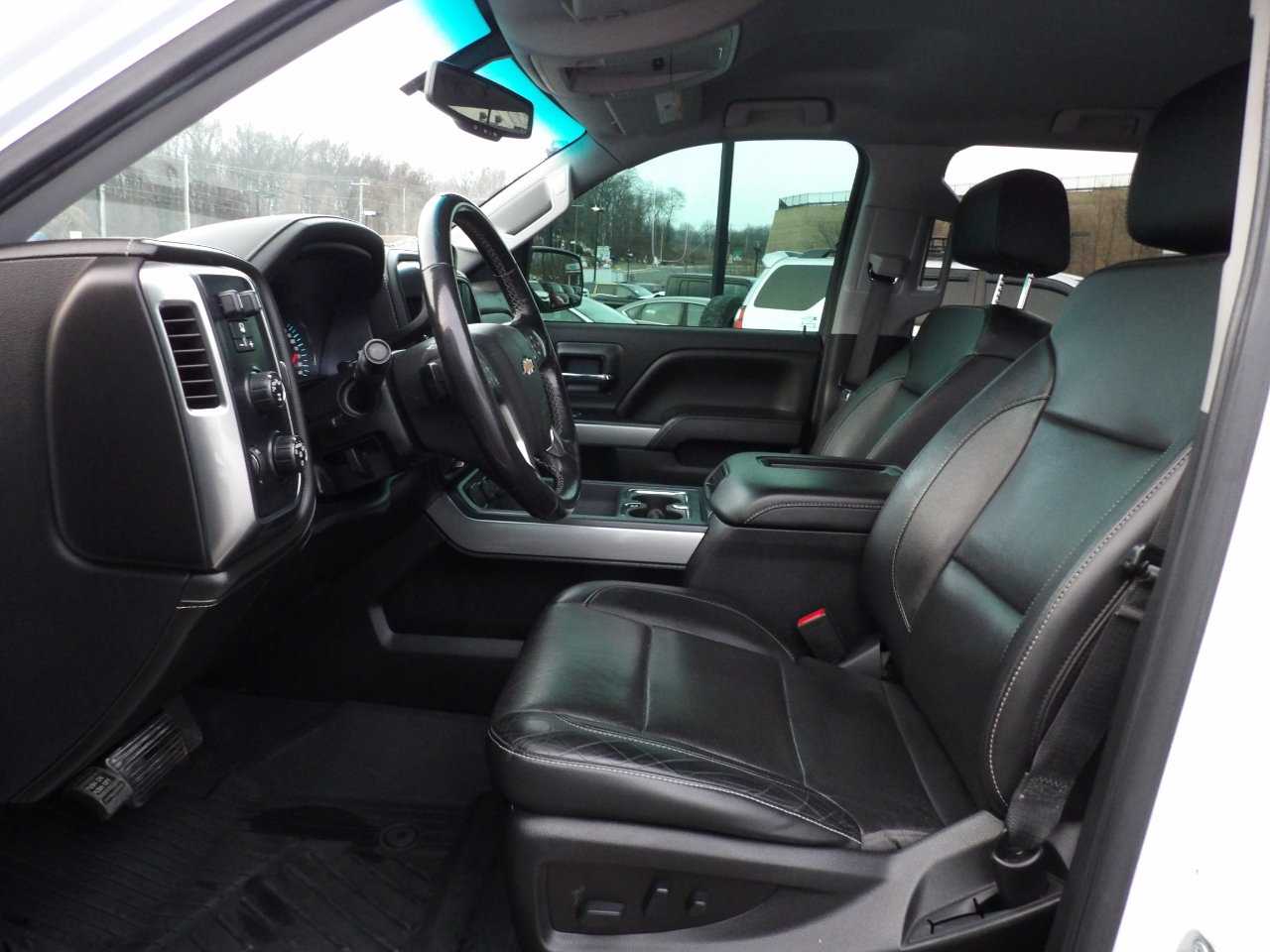 Chevrolet Silverado 1500 4WD Crew Cab 143.5" LTZ w/2LZ 2018