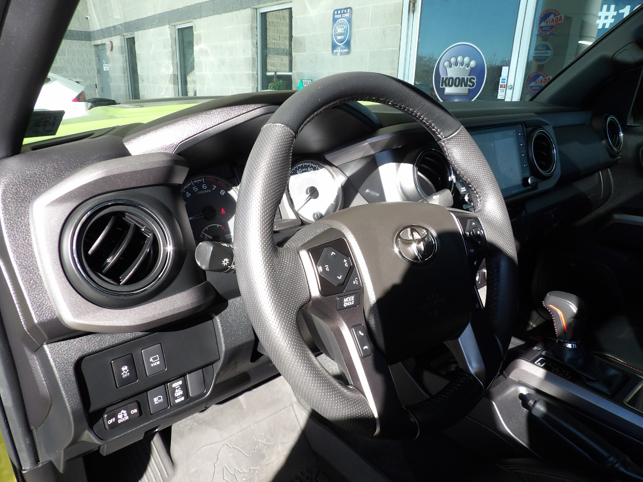 Toyota Tacoma 4WD TRD Pro Double Cab 5' Bed V6 AT (Natl) 2022