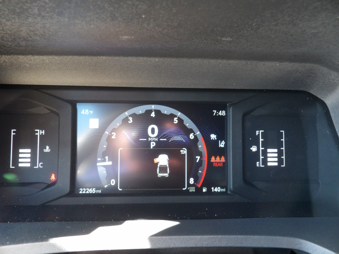 Toyota Tacoma 4WD SR5 Double Cab 5' Bed AT (Natl) 2024