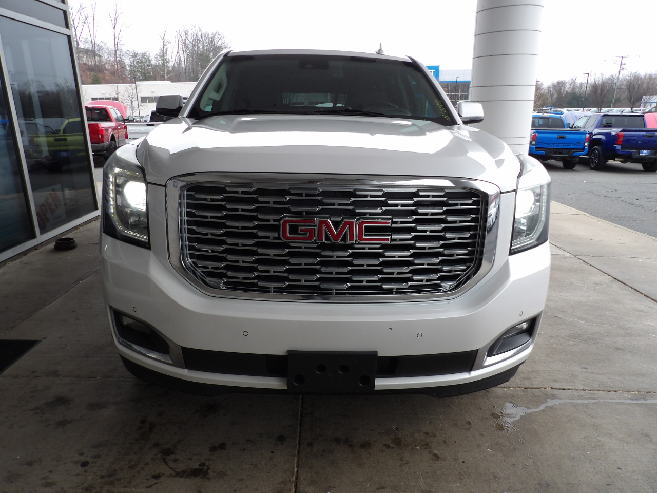 GMC Yukon XL 4WD 4dr Denali 2019