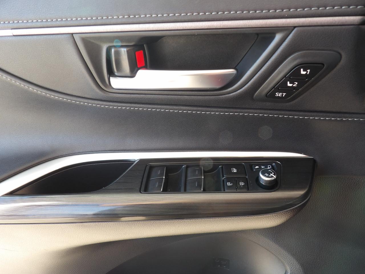 Toyota Venza LE AWD (Natl) 2023