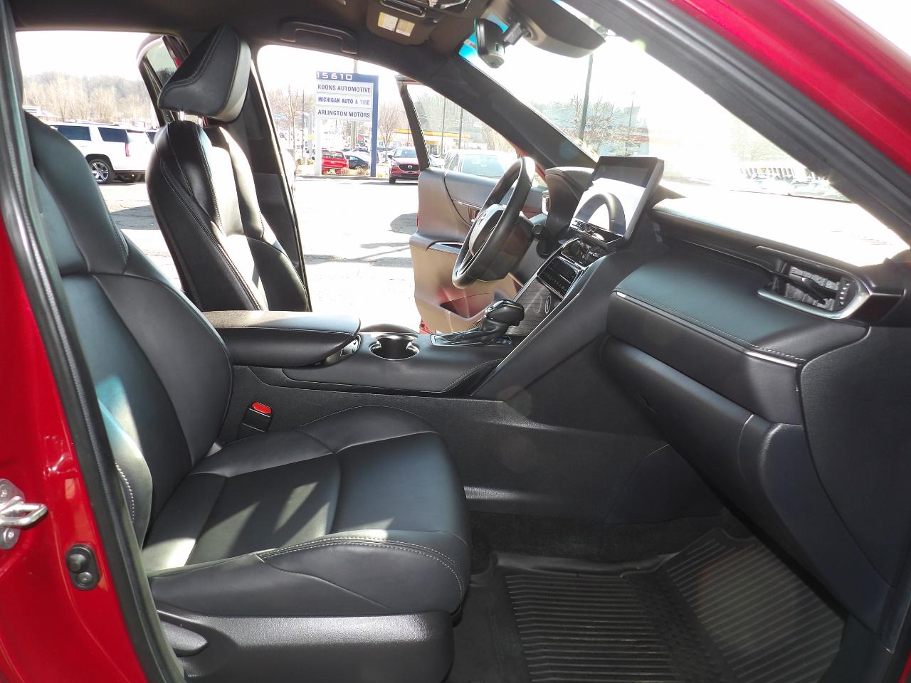 Toyota Venza LE AWD (Natl) 2023