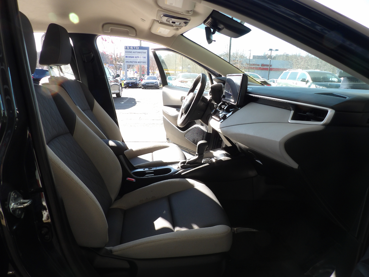 Toyota Corolla LE CVT (Natl) 2025