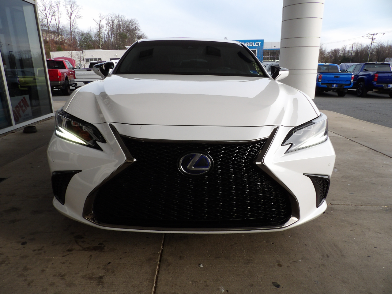 Lexus ES ES 300h F SPORT FWD 2022