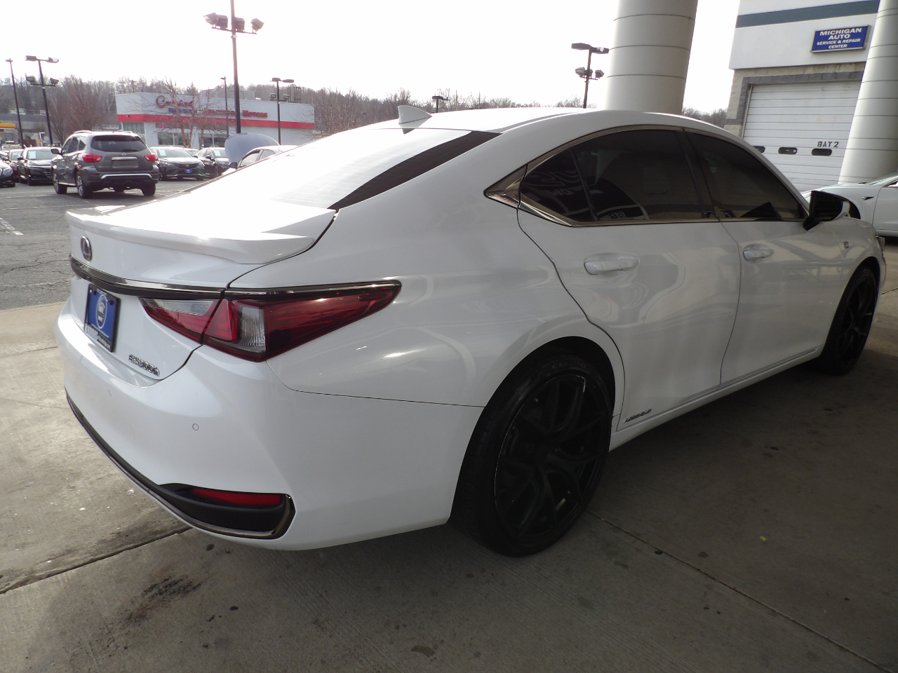 Lexus ES ES 300h F SPORT FWD 2022