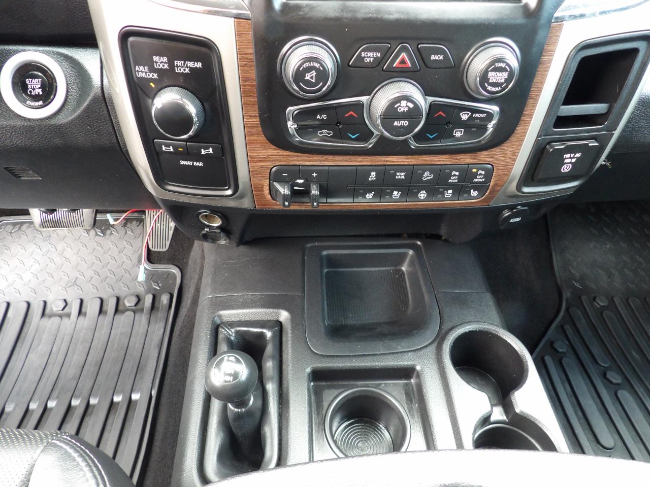 RAM 2500 4WD Crew Cab 149" Laramie Power Wagon 2016