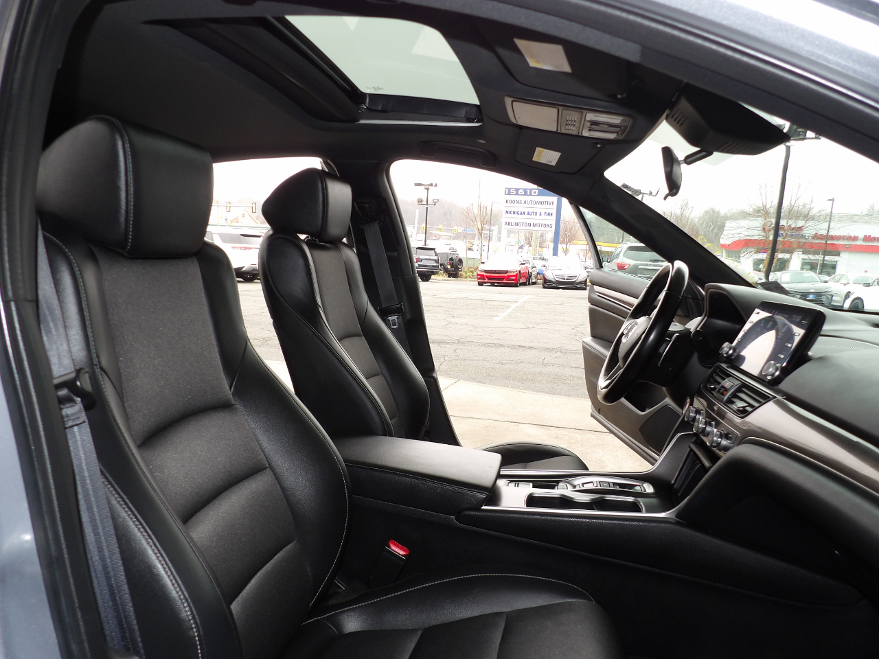 Honda Accord Sedan Sport 2.0T Auto 2022