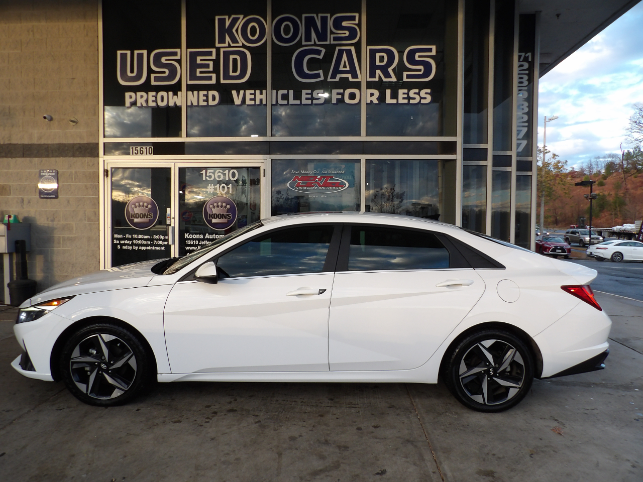 Hyundai Elantra Hybrid Limited DCT 2023