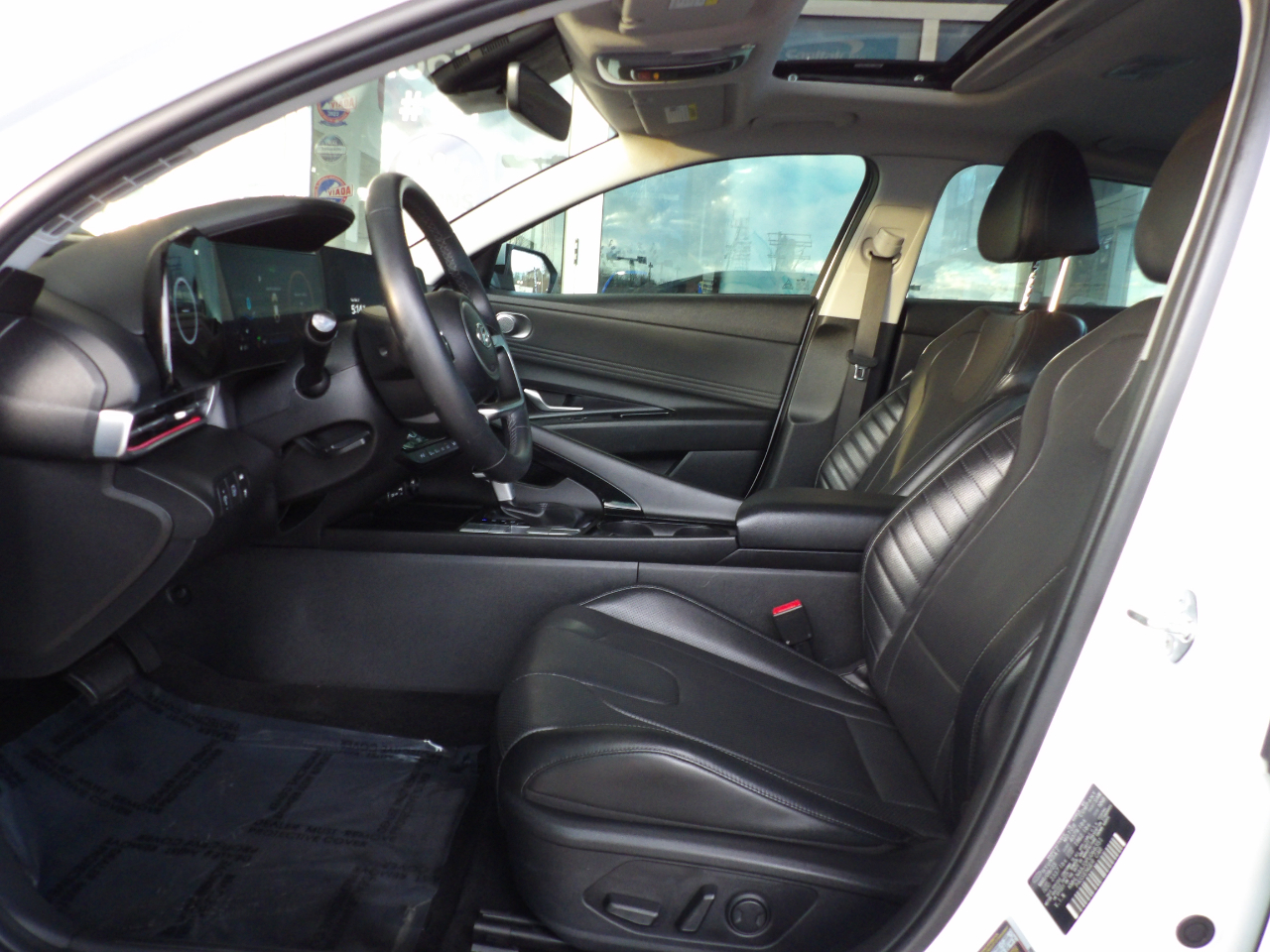 Hyundai Elantra Hybrid Limited DCT 2023