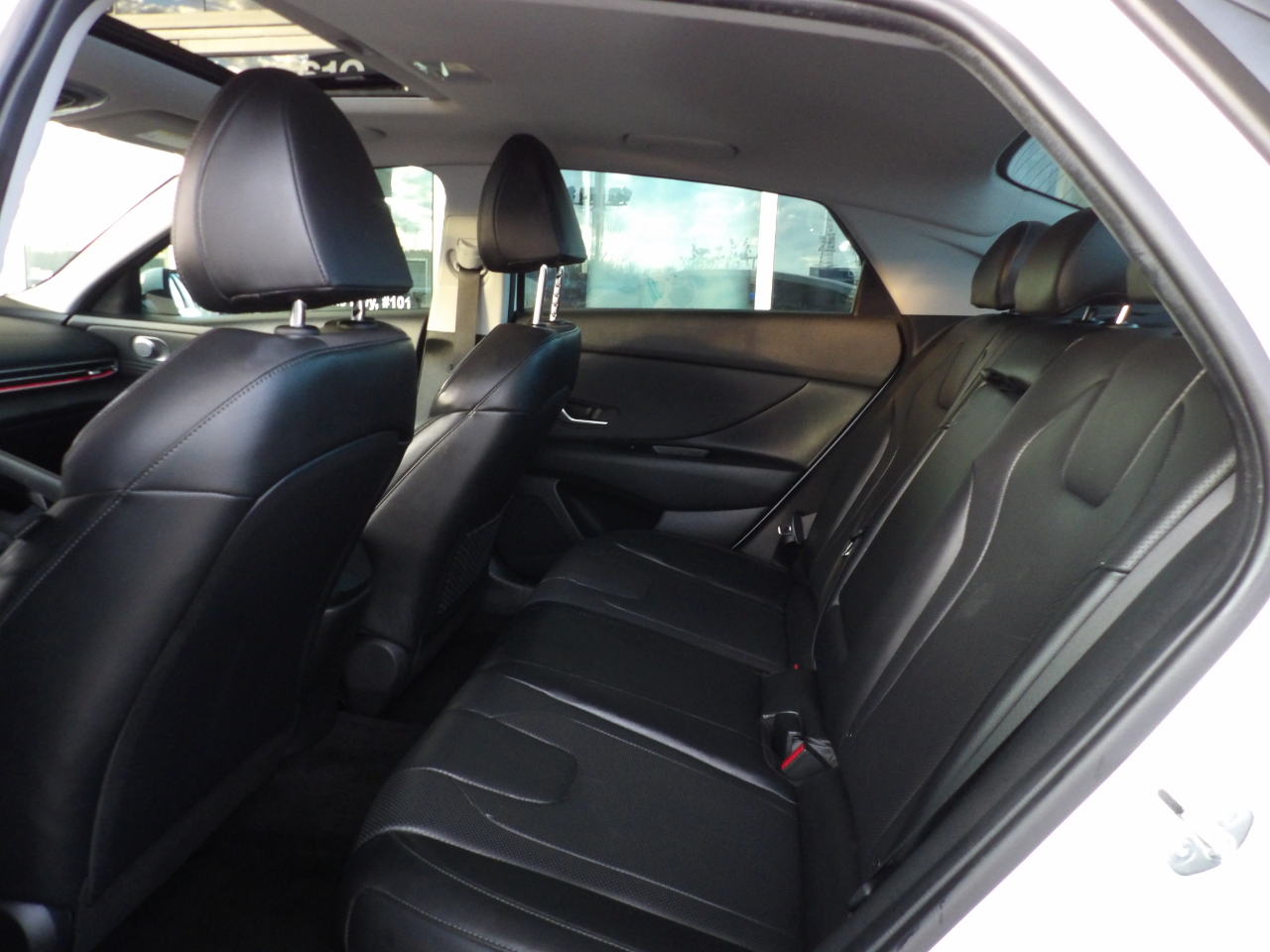 Hyundai Elantra Hybrid Limited DCT 2023