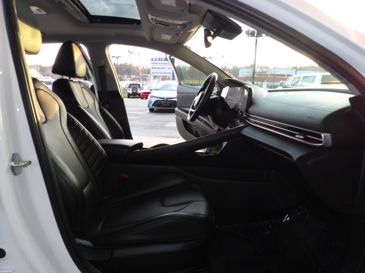 Hyundai Elantra Hybrid Limited DCT 2023