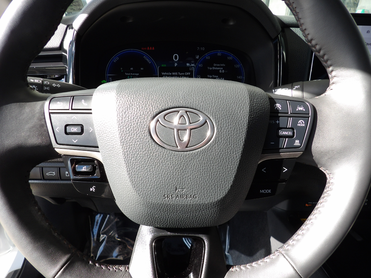 Toyota Camry XLE 2025