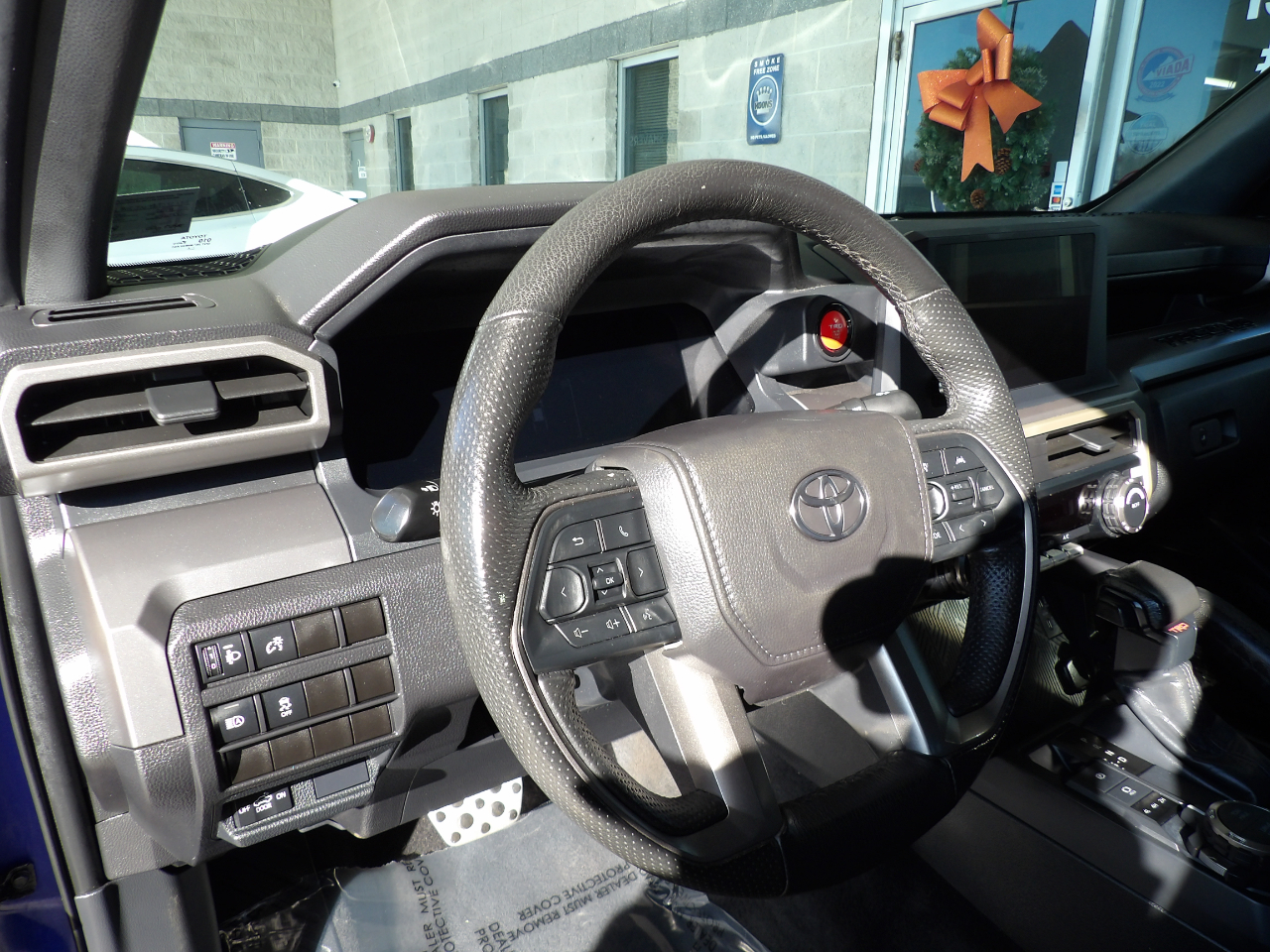 Toyota Tacoma 4WD TRD Sport Double Cab 5' Bed AT (Natl) 2024