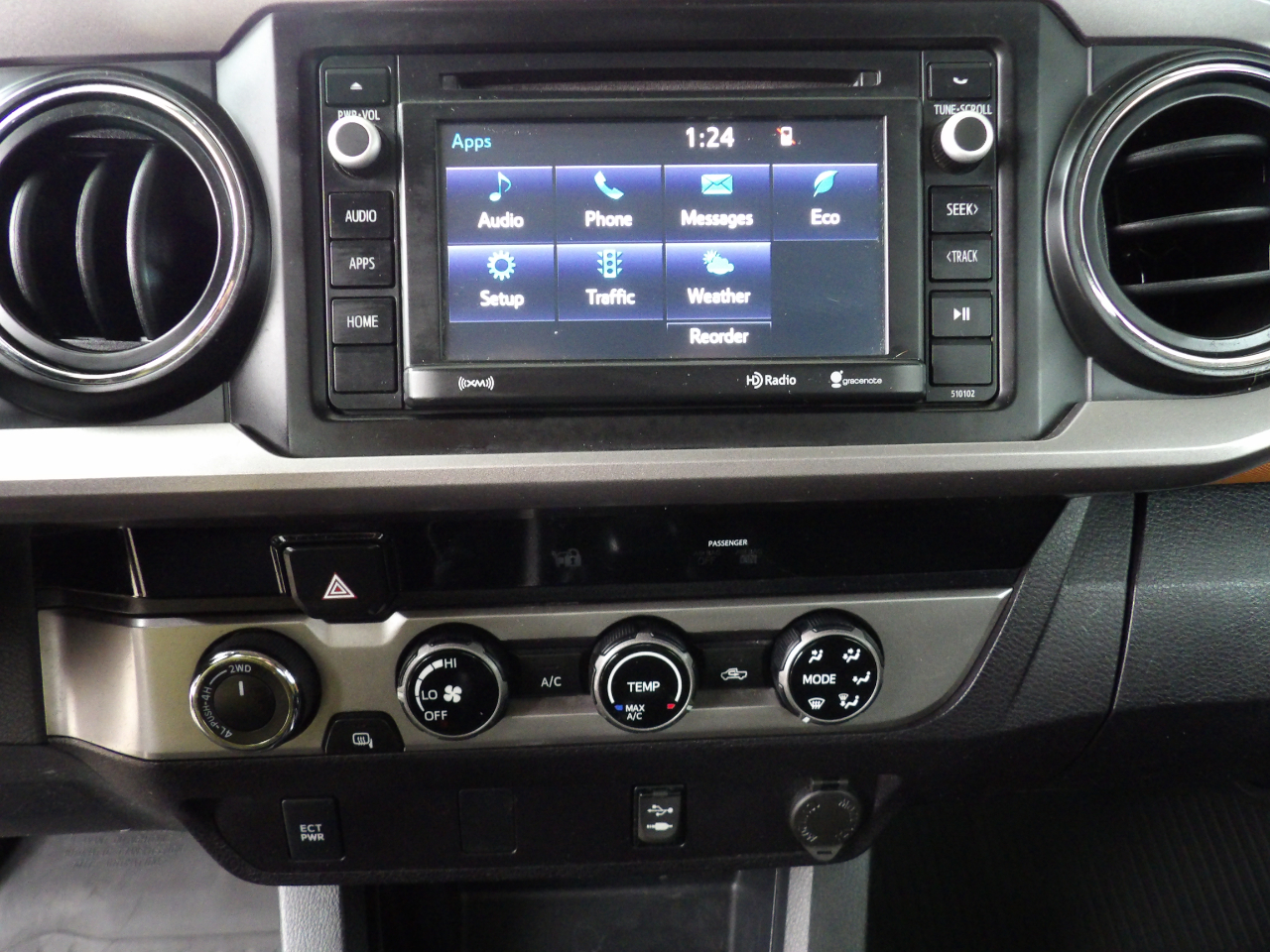 Toyota Tacoma SR5 Double Cab 6' Bed V6 4x4 AT (Natl) 2017