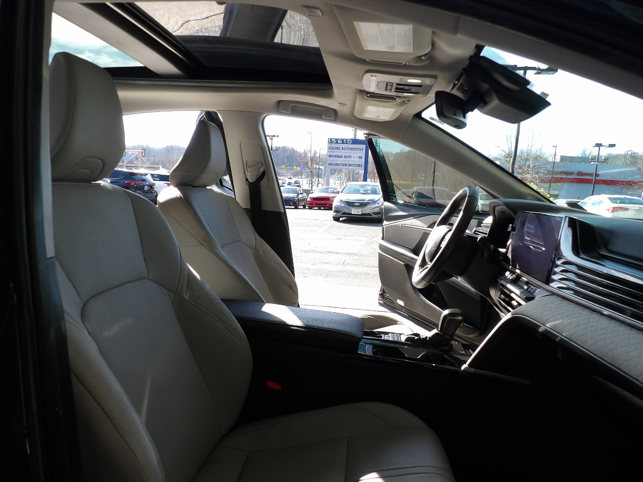 Toyota Camry XLE 2025