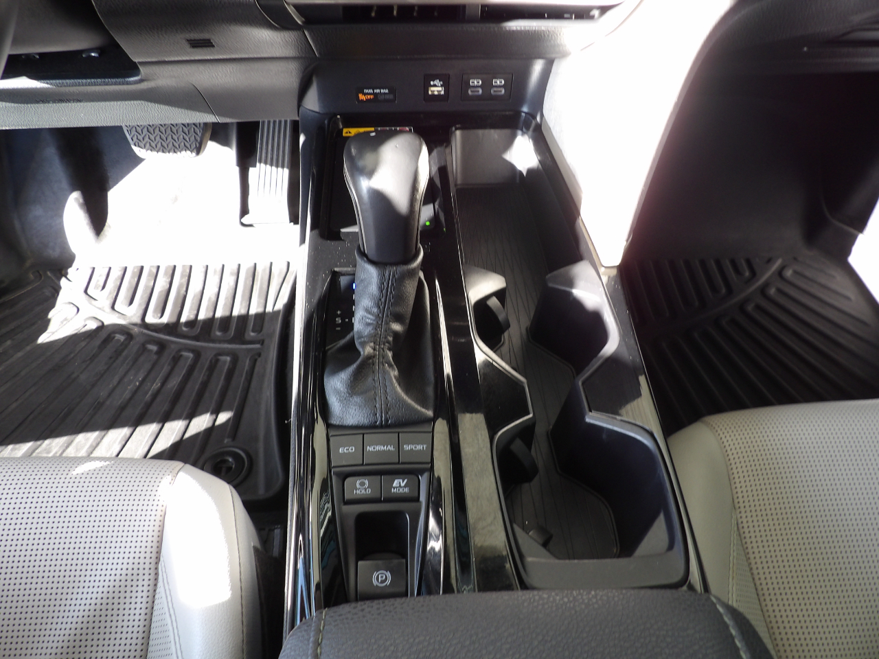 Toyota Camry XLE 2025