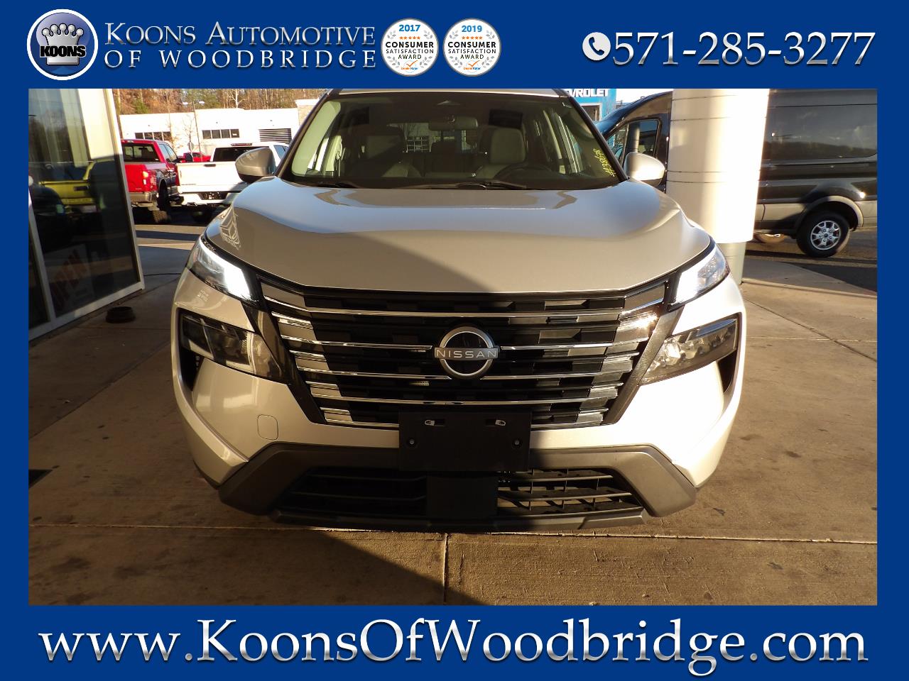 2024 Nissan Rogue SV's photo