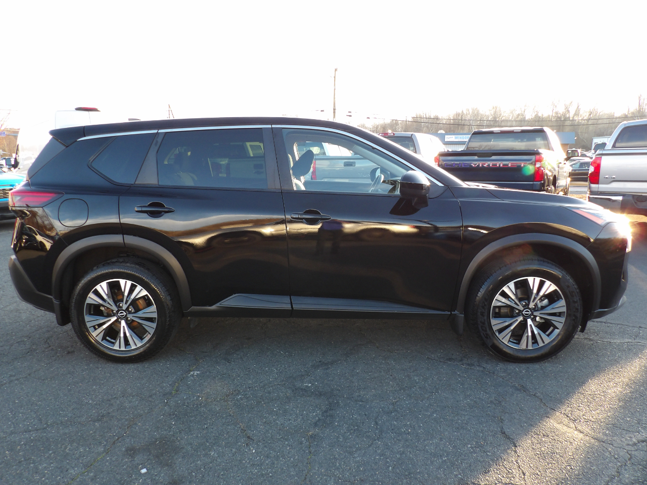 Nissan Rogue FWD SV 2023