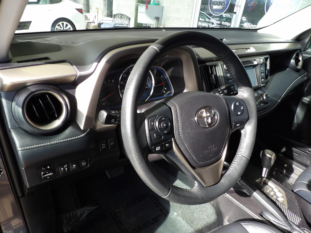 Toyota RAV4 AWD 4dr Limited (Natl) 2015