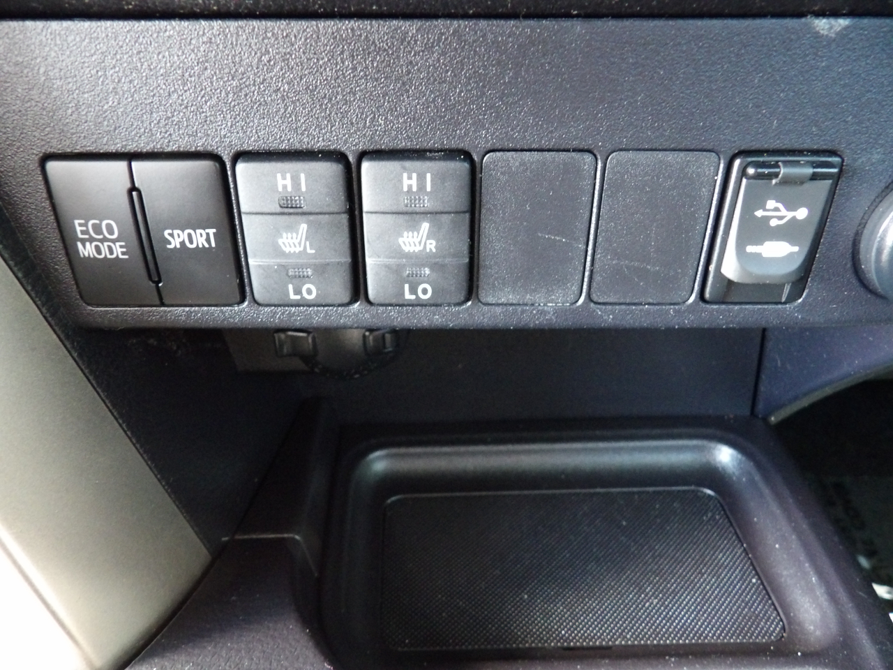 Toyota RAV4 AWD 4dr Limited (Natl) 2015