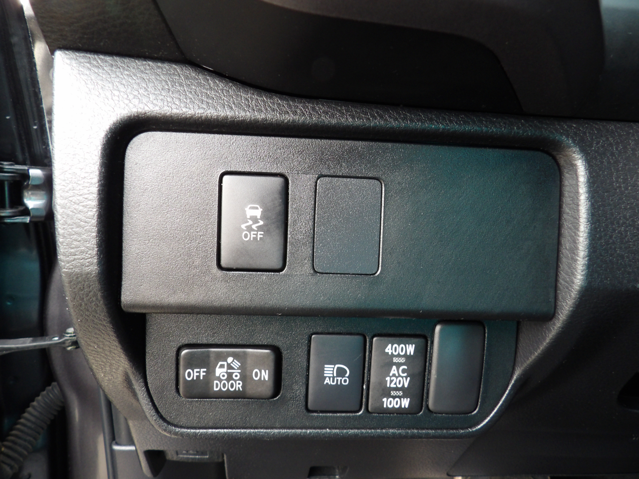 Toyota Tacoma 4WD TRD Off Road Double Cab 5' Bed AT (Natl) 2023