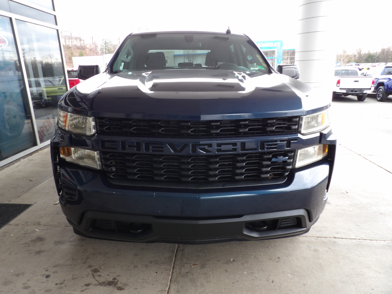 Chevrolet Silverado 1500 2WD Crew Cab 147" Custom 2021