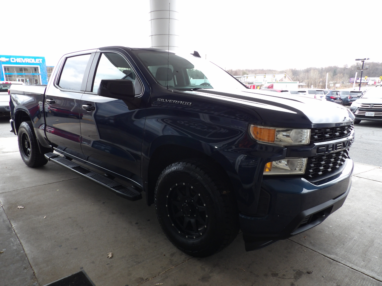 Chevrolet Silverado 1500 2WD Crew Cab 147" Custom 2021