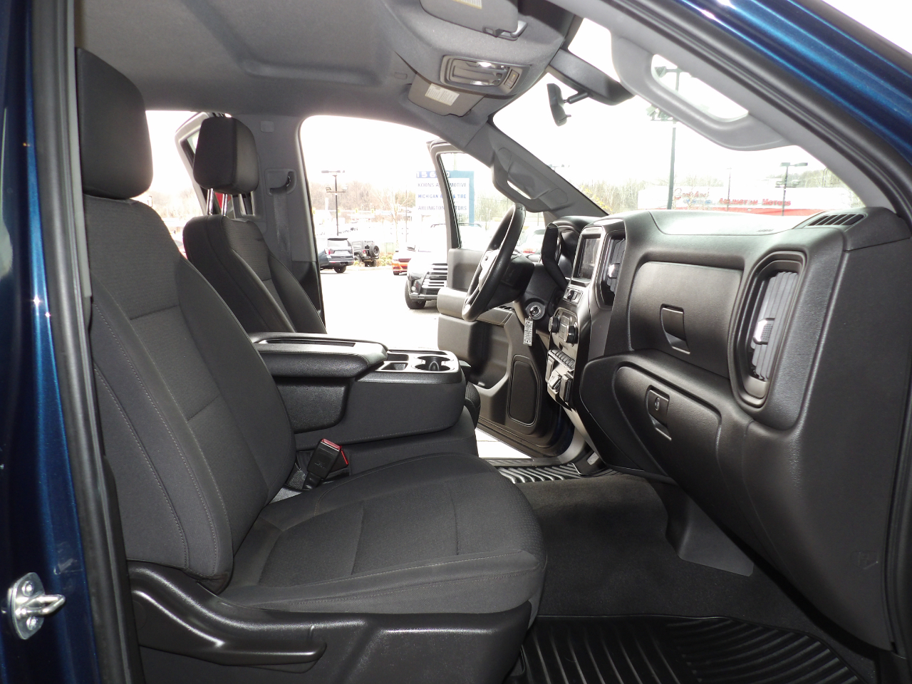 Chevrolet Silverado 1500 2WD Crew Cab 147" Custom 2021