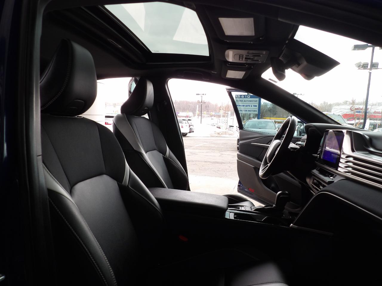 Toyota Camry SE 2025