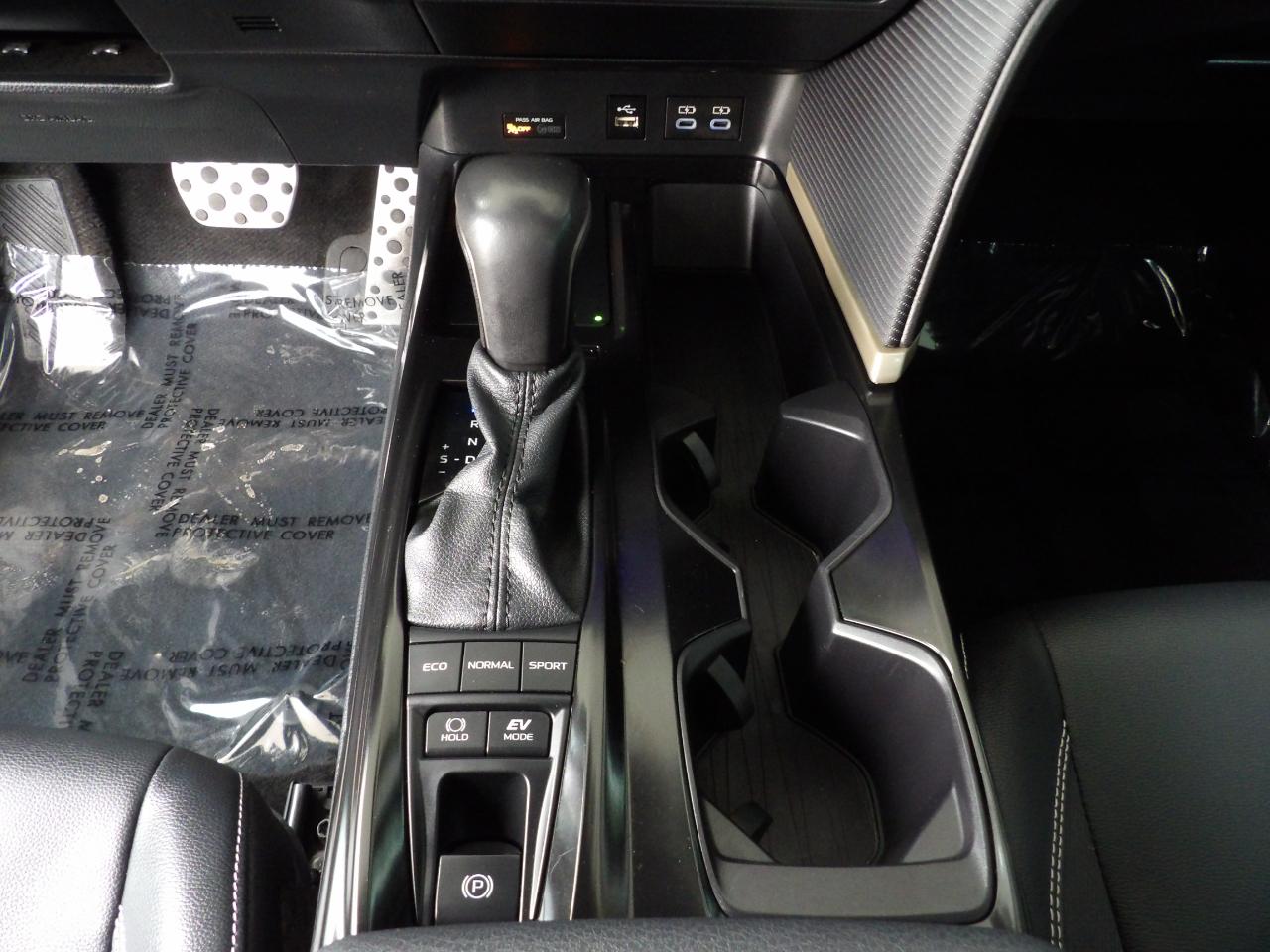 Toyota Camry SE 2025