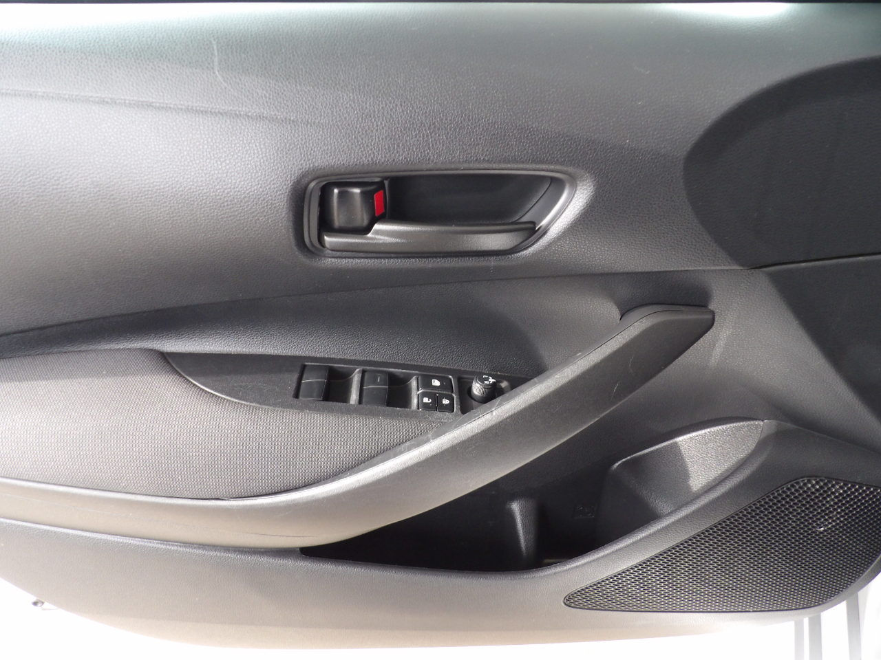 Toyota Corolla LE CVT (Natl) 2024