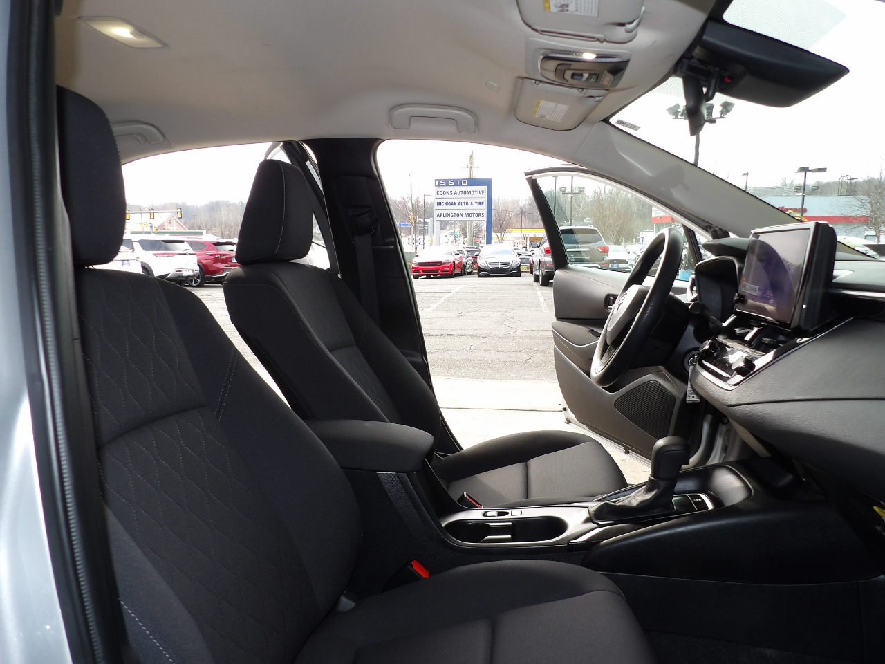 Toyota Corolla LE CVT (Natl) 2024